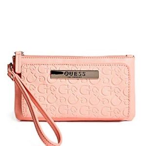 Guess Wristlet💞